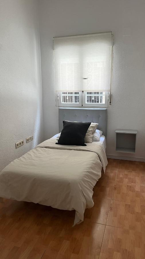 Апартаменты Piso En Valdeacederas Мадрид Экстерьер фото